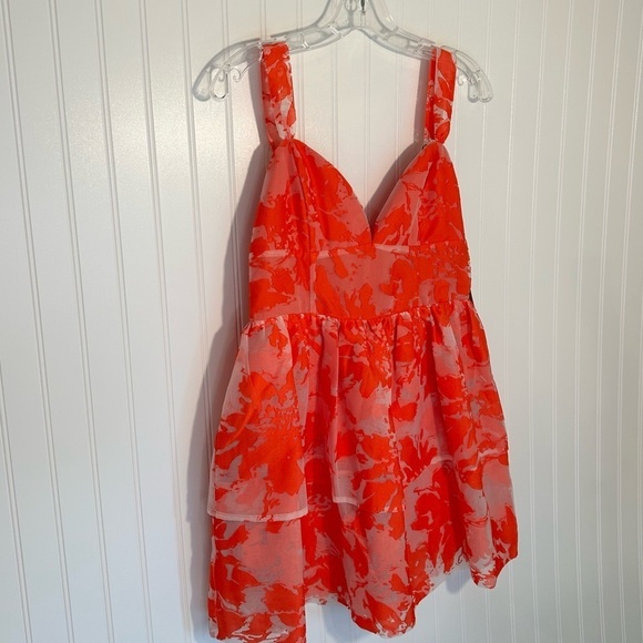 Lizard Thicket Dresses & Skirts - NWT Lizard Thicket Red Floral Layered Hem Mini Dress Size Medium